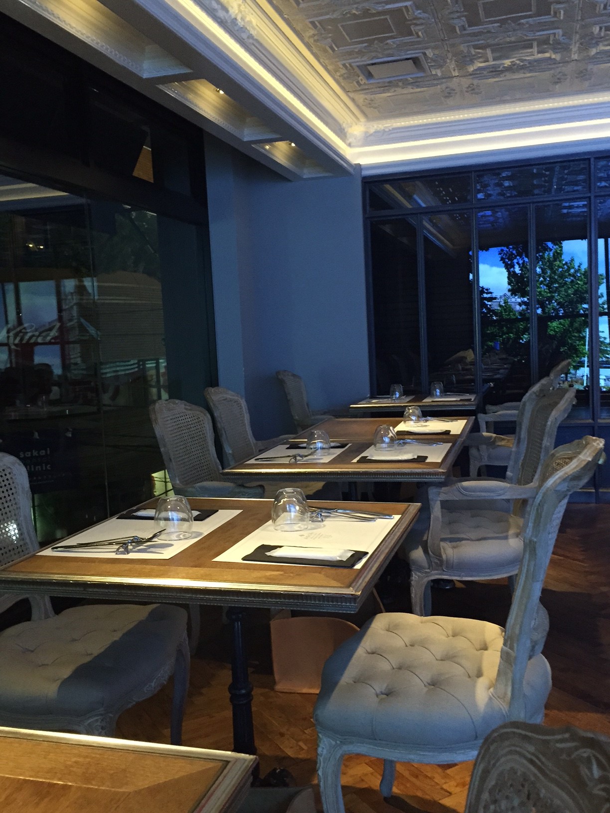 恒例☆“美味しいものを食しながら、最新インテリアを学ぼうの会”