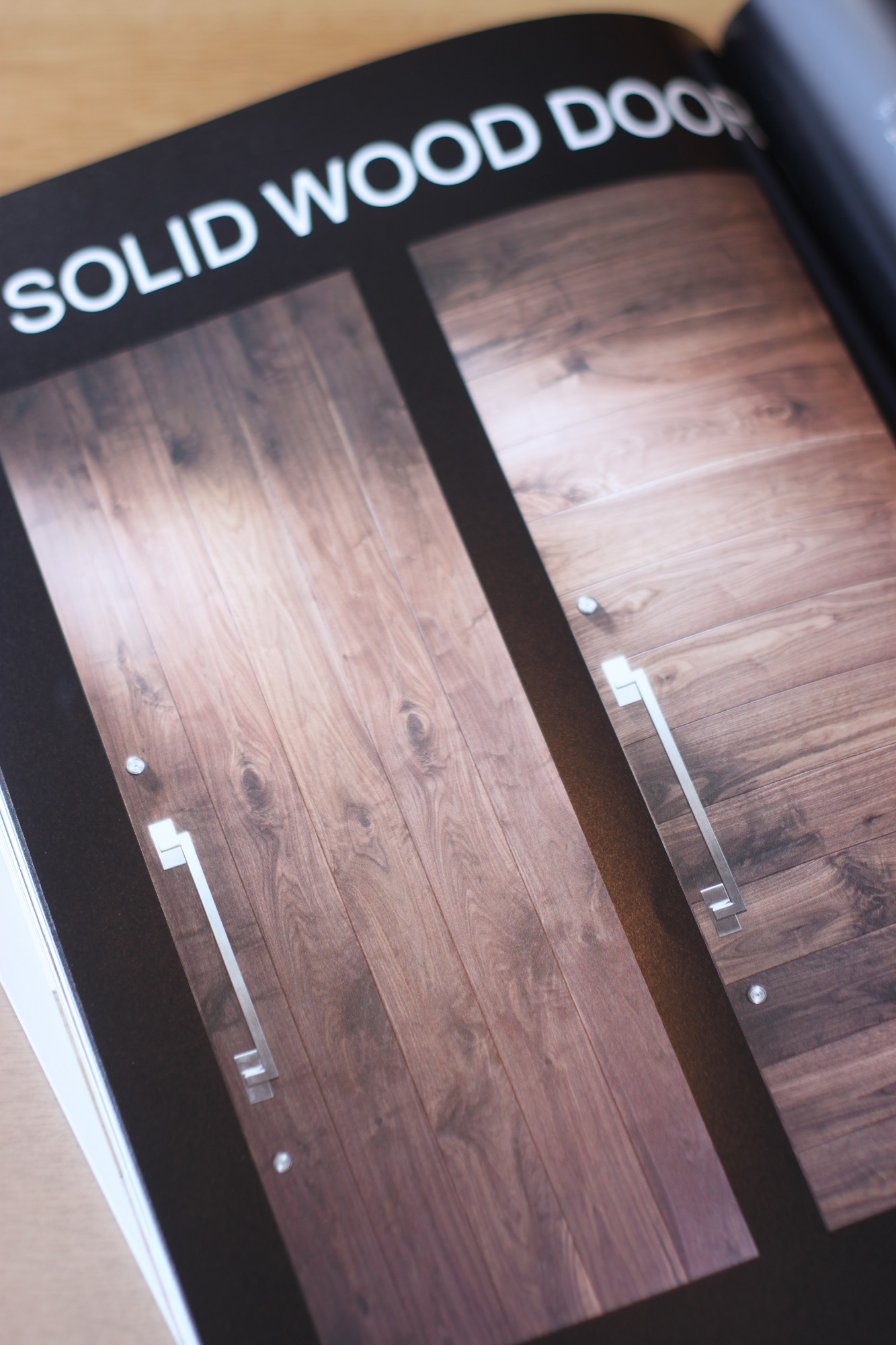 この秋の“アクセントインテリア”にお勧めしたい建材たち。。。