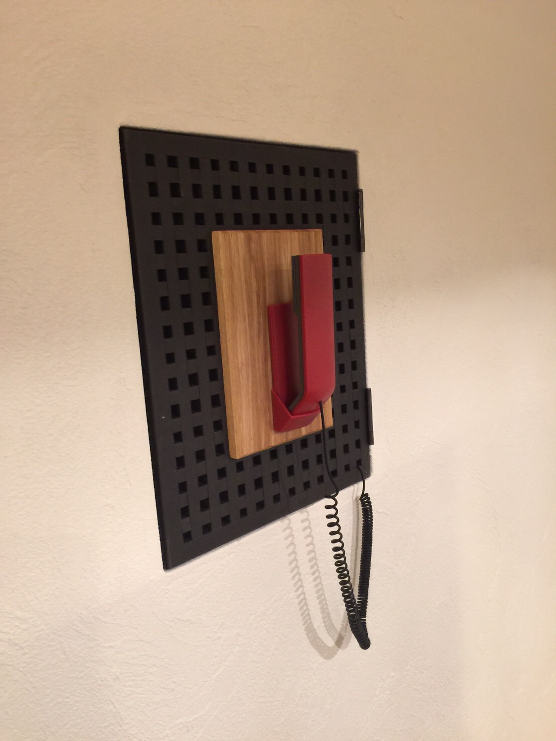 “ブラック×オーク×赤のハング＆オルフセン”☆