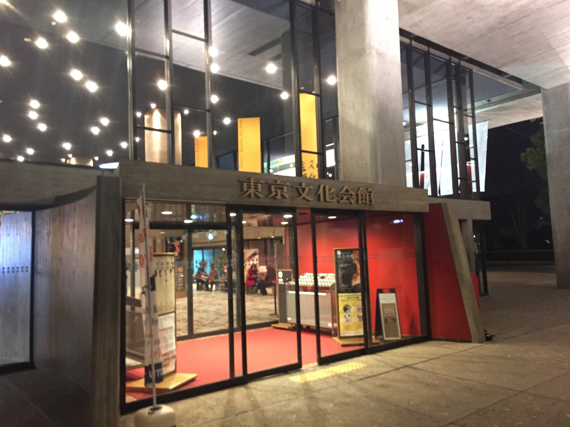 プラダを着てオペラへ・・・ヨーロッパの本物の古典芸術にハマる。。。