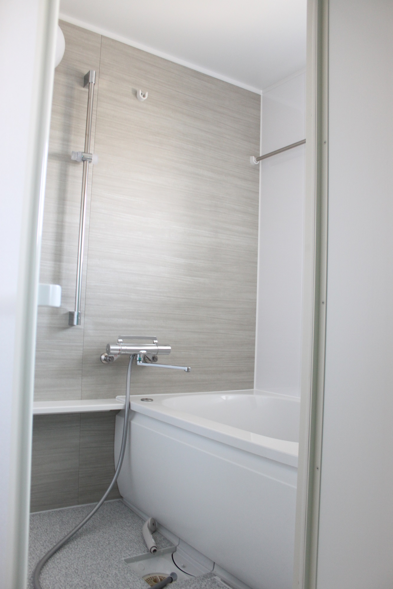 団地暮らしの方の憧れNO.1☆☆☆在来浴室→ユニットバスへの夢かなう・・・