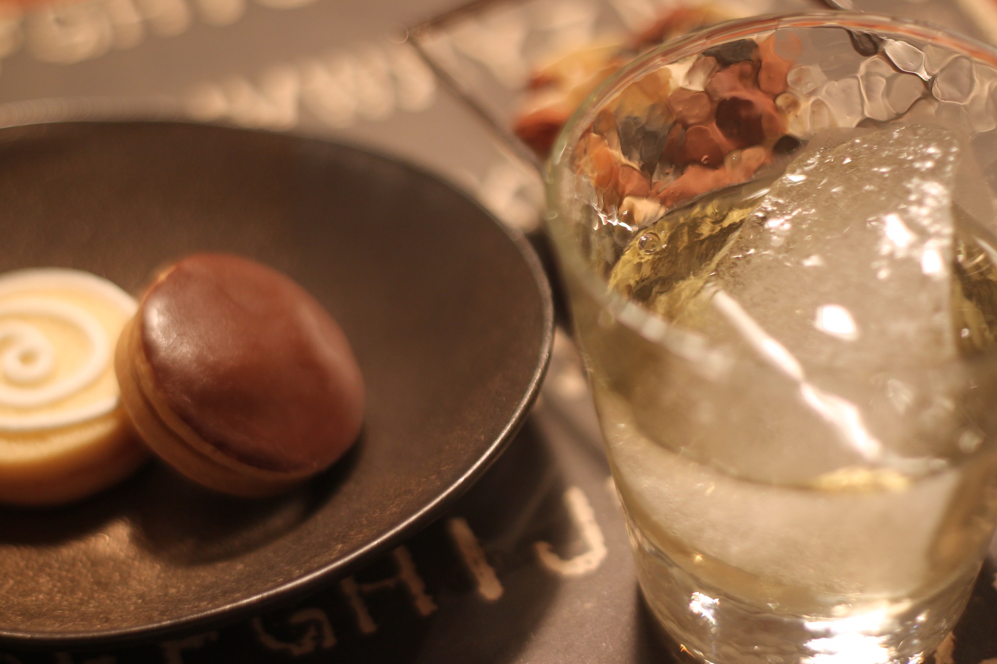 “南極の氷”で飲むお酒・・・