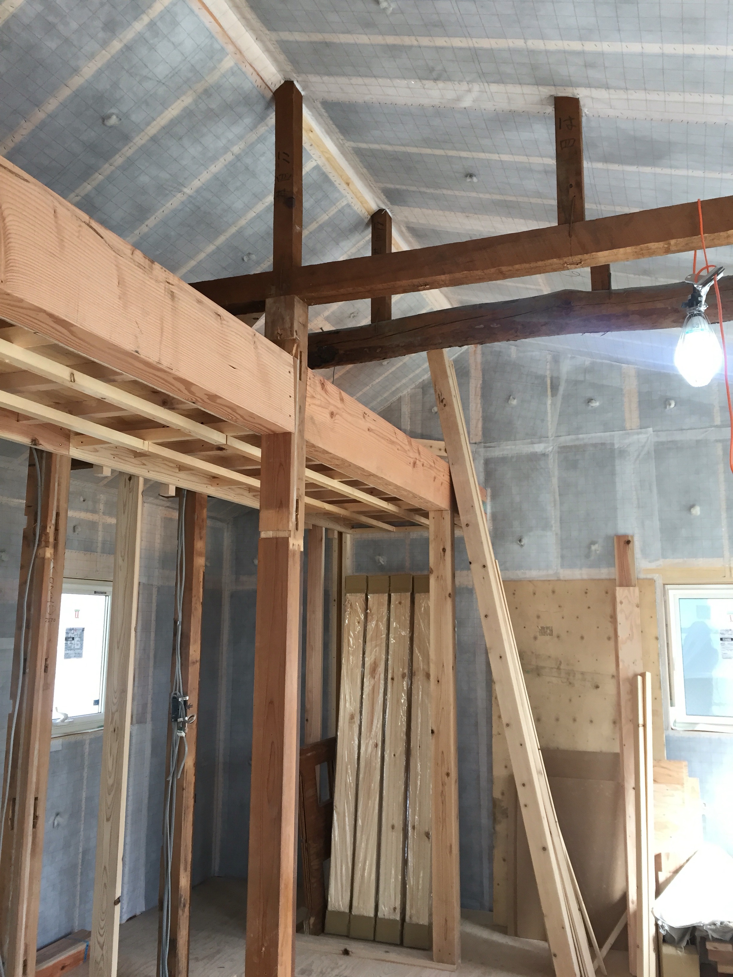 6面セルロースファイバーで断熱した家