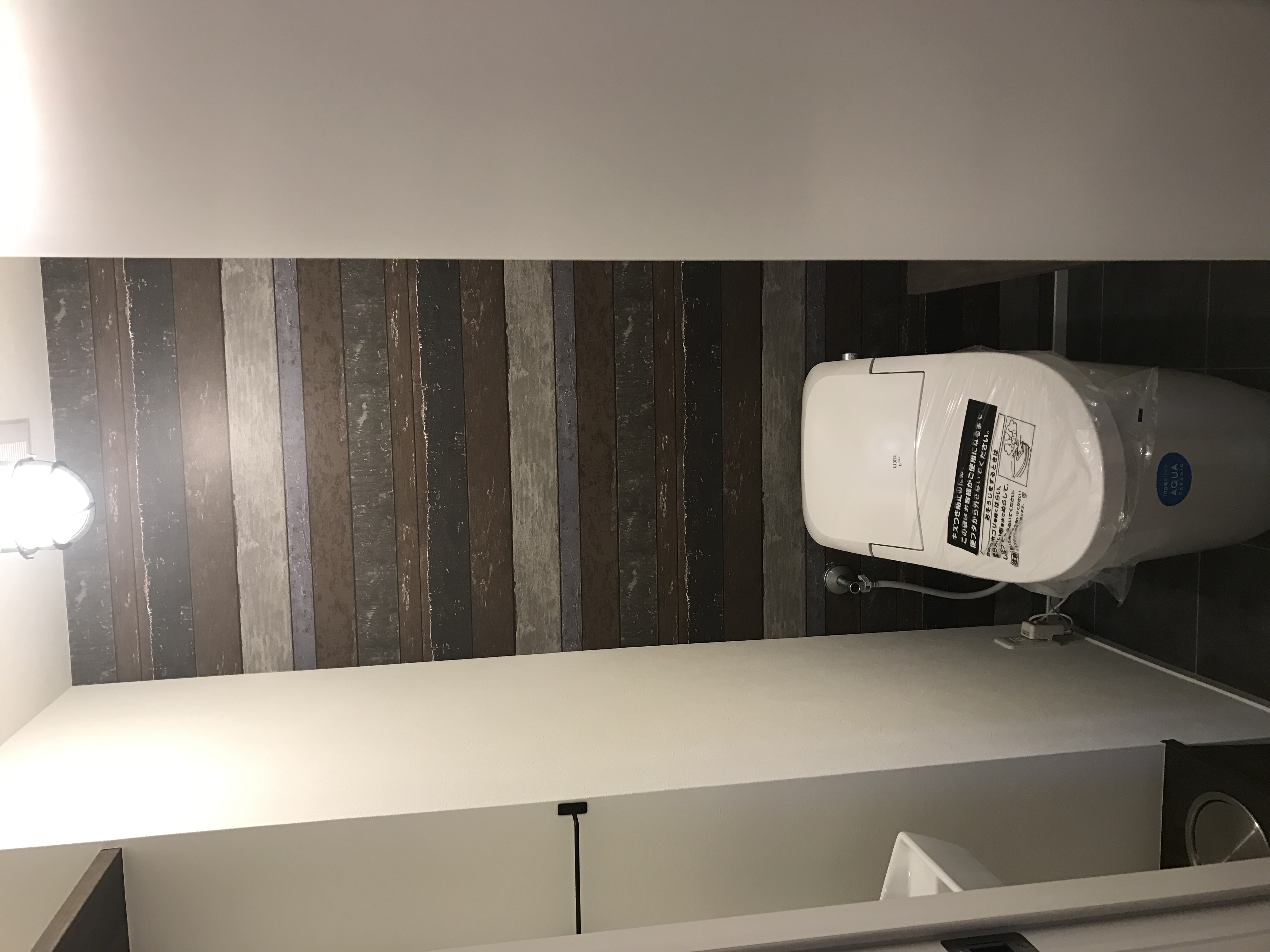 印刷技術の進化に驚き！リアルな木目でインテリア効果UP