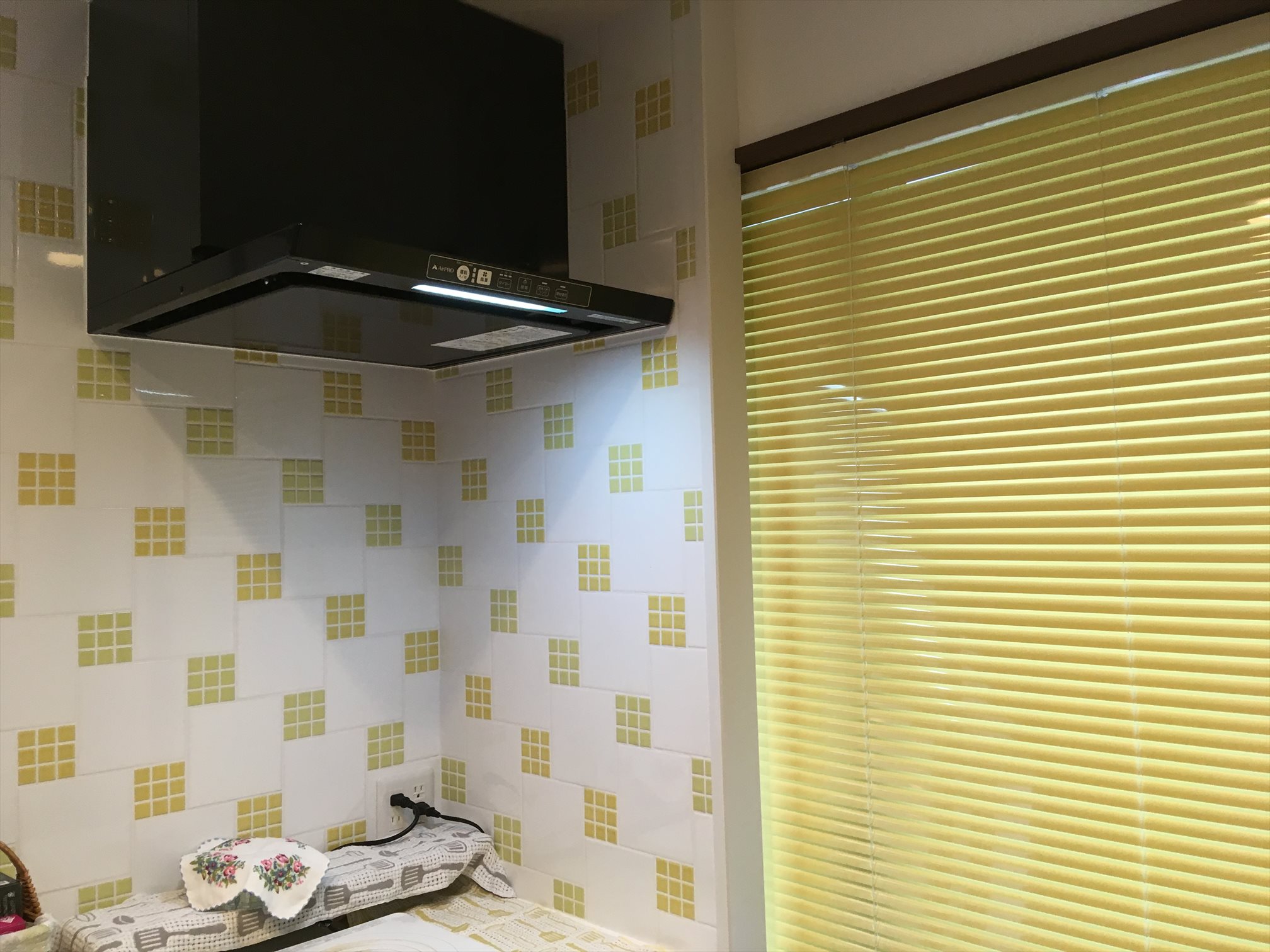 ハンモックにワンちゃんも興味深々