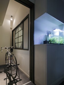 丸窓と自転車