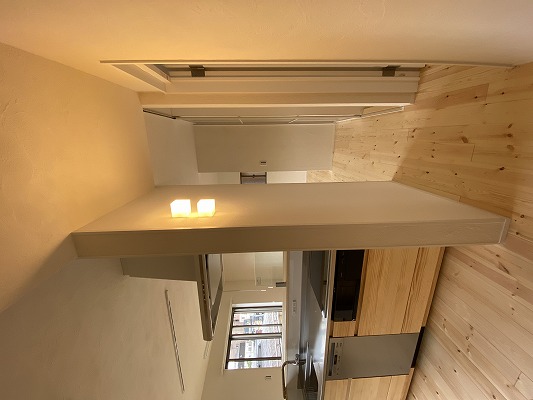 ありそうでなかった!? カップボード 兼 小屋裏への階段