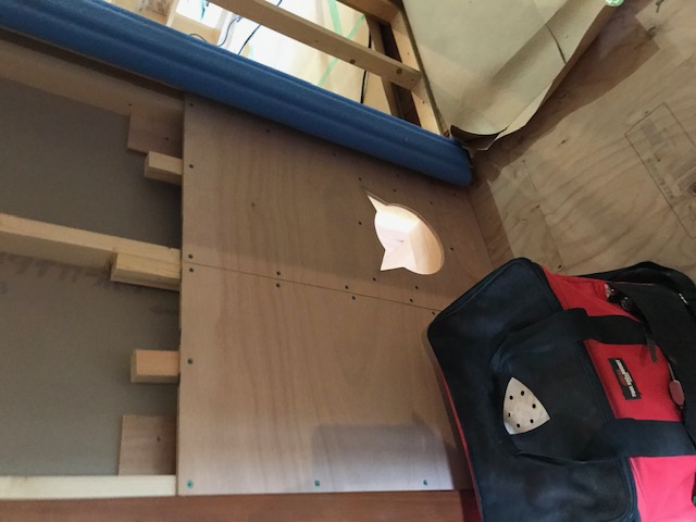 にゃんダフルな猫ちゃん型入り口