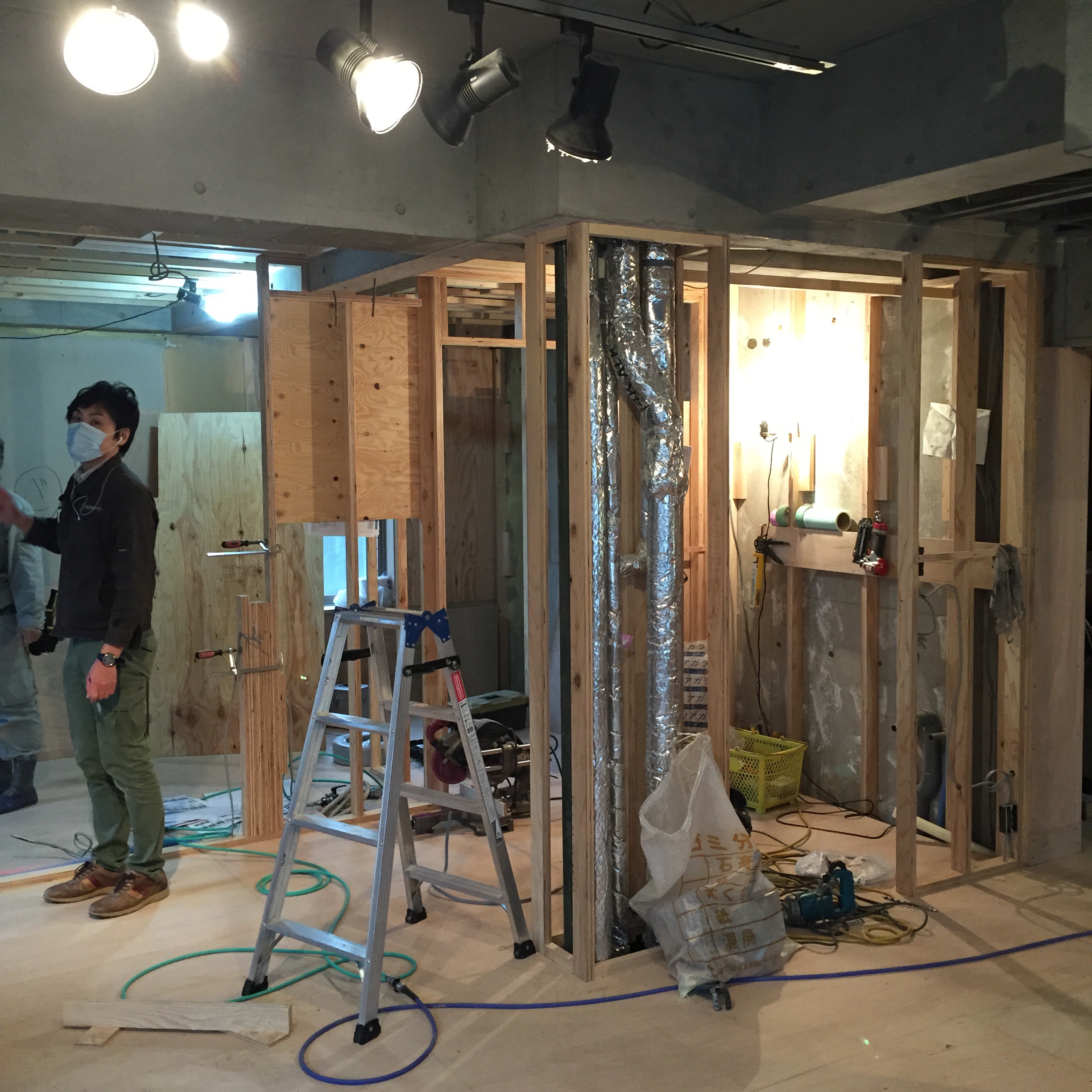 今日の仕事(現場確認と打ち合わせ)〜Pleasure eri materiaaleista〜