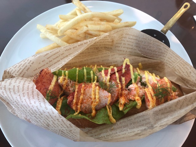 ロブスターと蟹のサンドウィッチ