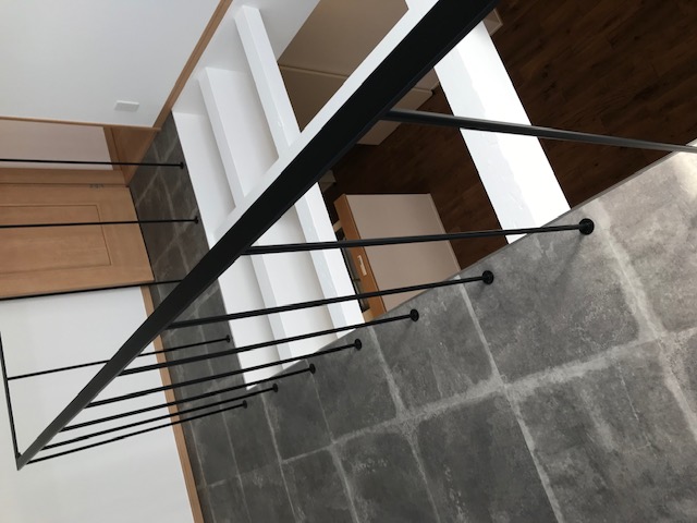 吹き抜け＋アイアン手摺②