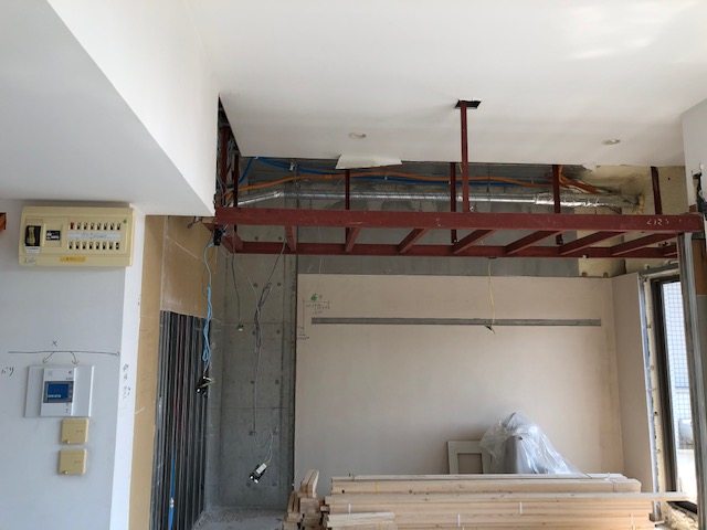 天井を高くしてロフトスペースを確保！