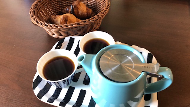 picardのミニクロワッサンとコナコーヒー