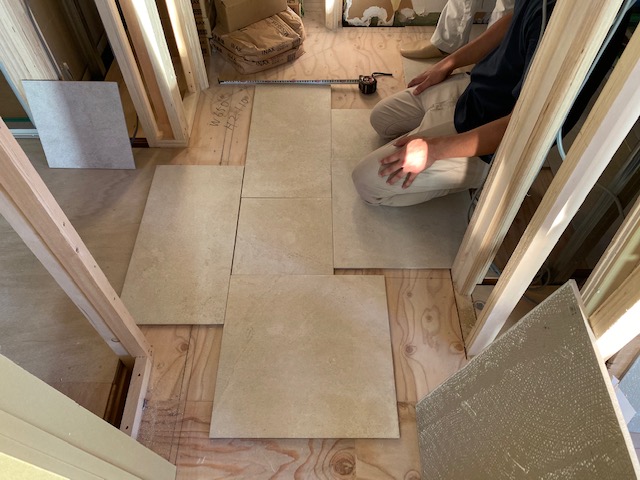 タイル割の打ち合わせ…