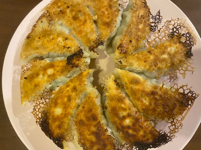 定休日の過ごし方(手作り餃子)