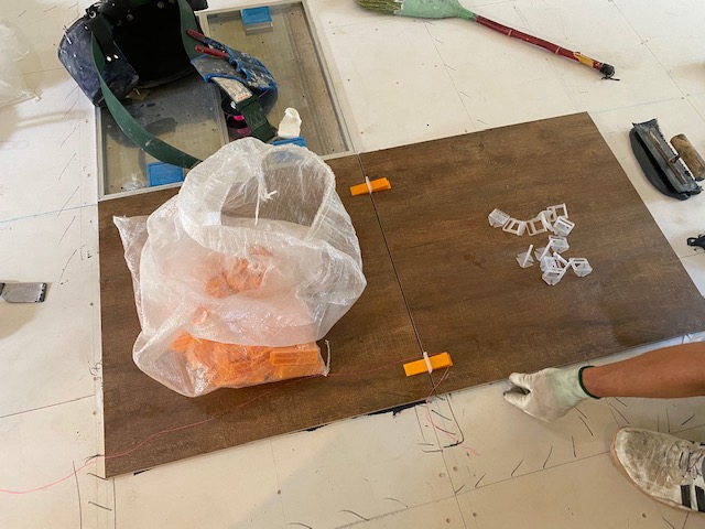 木目調タイルの貼り方…確認