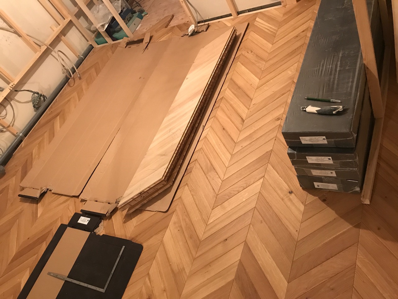 フレンチヘリンボーンのフローリング