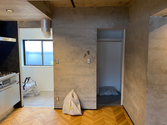 アウトセット片引戸＠三宿メゾネットマンション