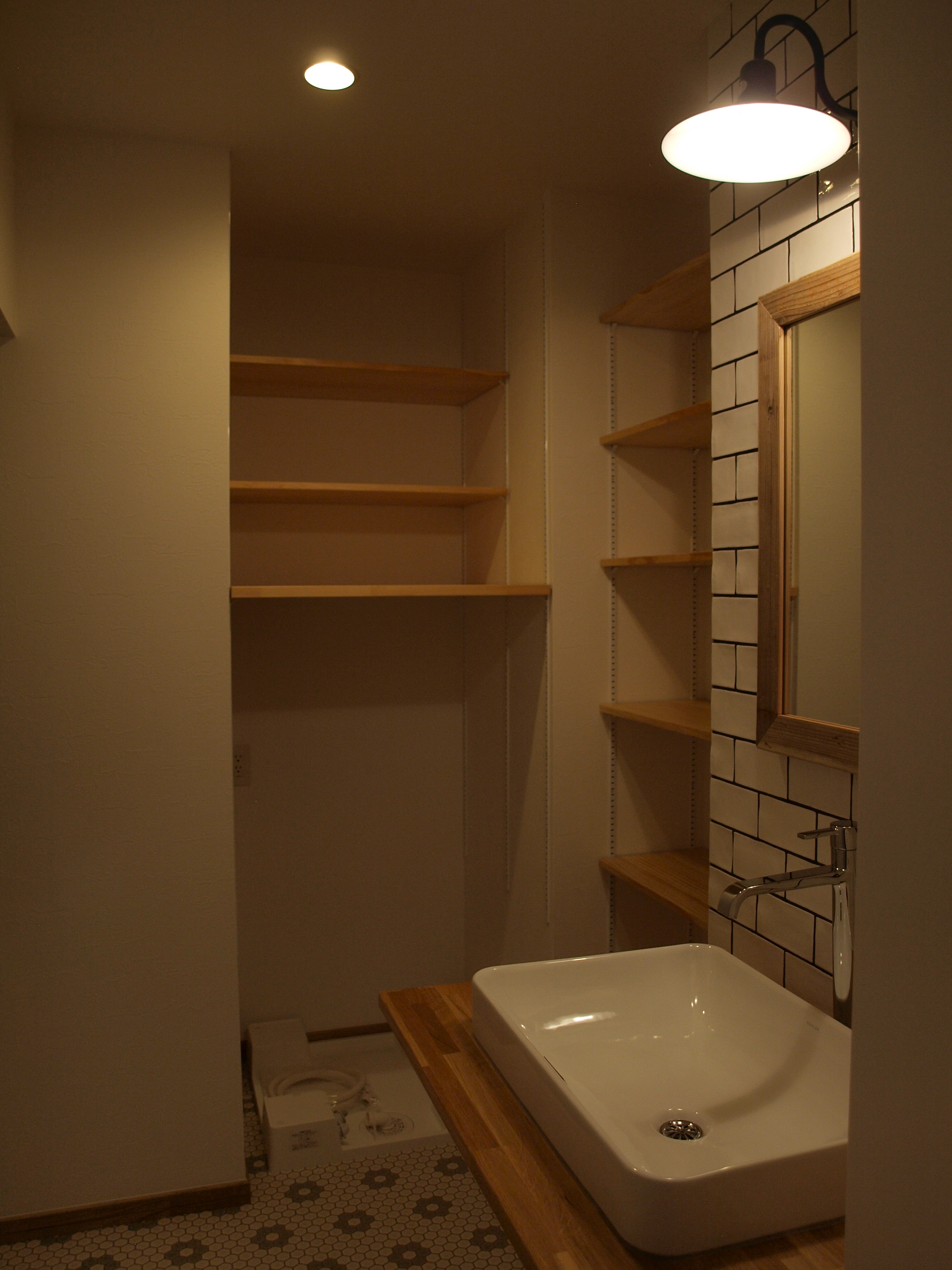 ウッドワン　無垢の木洗面化粧台