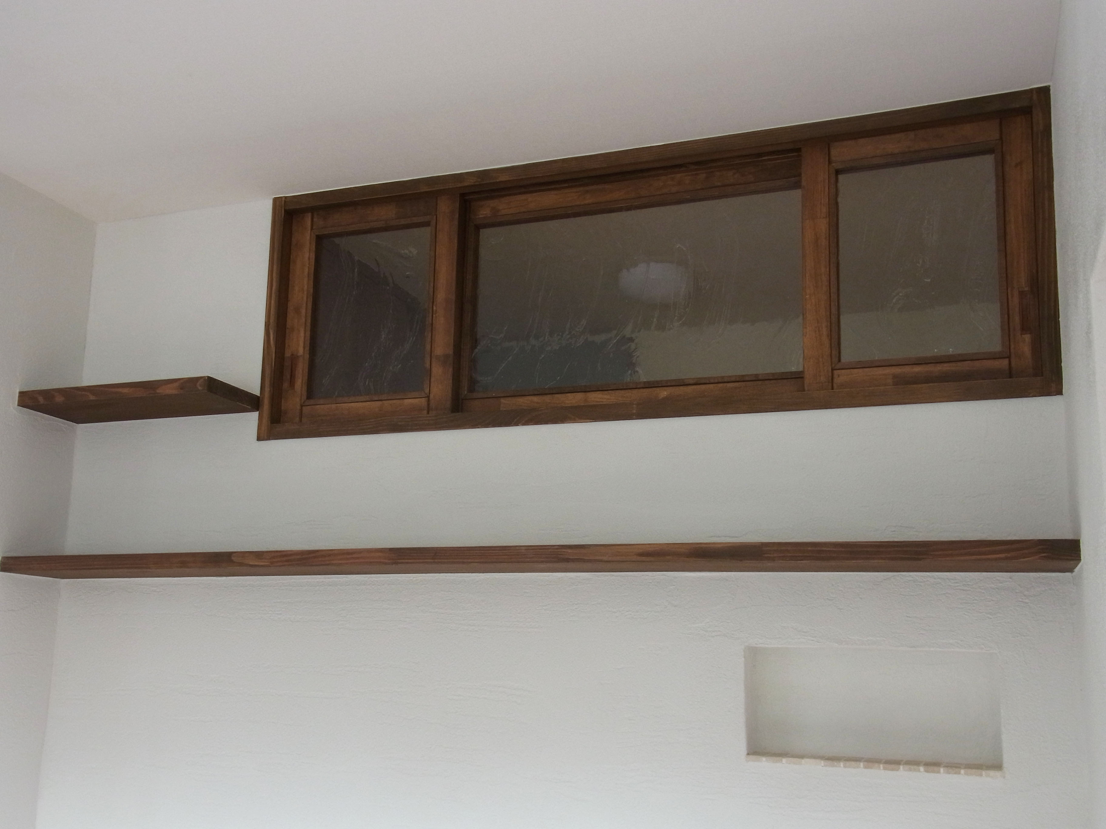 小部屋につながる石畳のようなタイル・続き