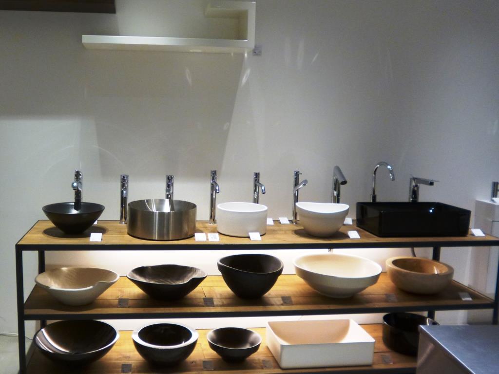 サンワカンパニーショールームへ