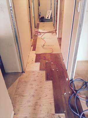 進行中のお宅で