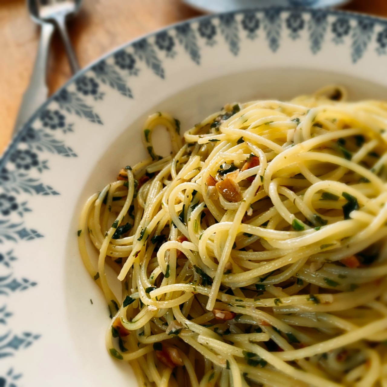 家庭菜園のバジル