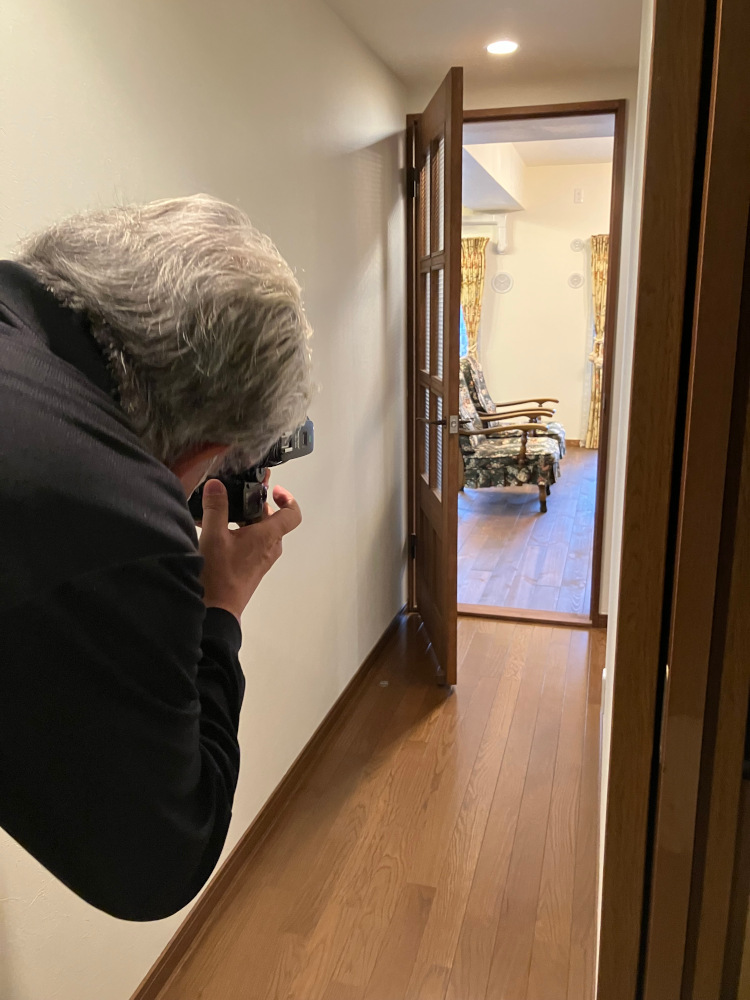 ヨーロッパ家具に似合う輸入クロスがポイントの部分リノベーション～撮影編