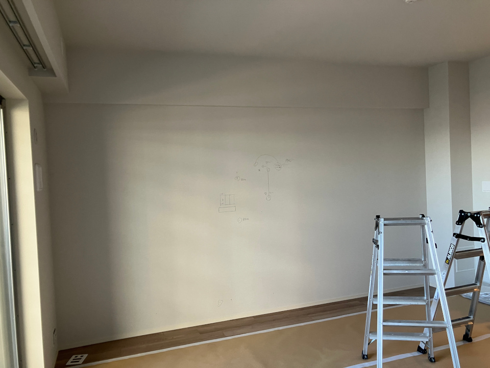 職人さんとの打合せ（壁掛けテレビ下のフロート収納）