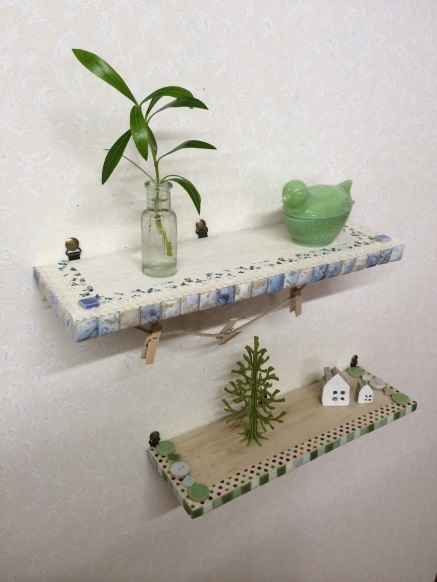 モザイクタイルでアレンジ！簡単手作り『ウォールラック』