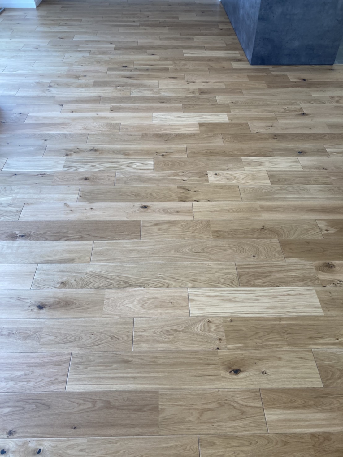 まもなくお引渡し②　床暖対応　突板防音ﾌﾛｰﾘﾝｸﾞ