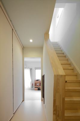 本の収納　困っていませんか？見せる収納・隠す収納、カタチは色々。。