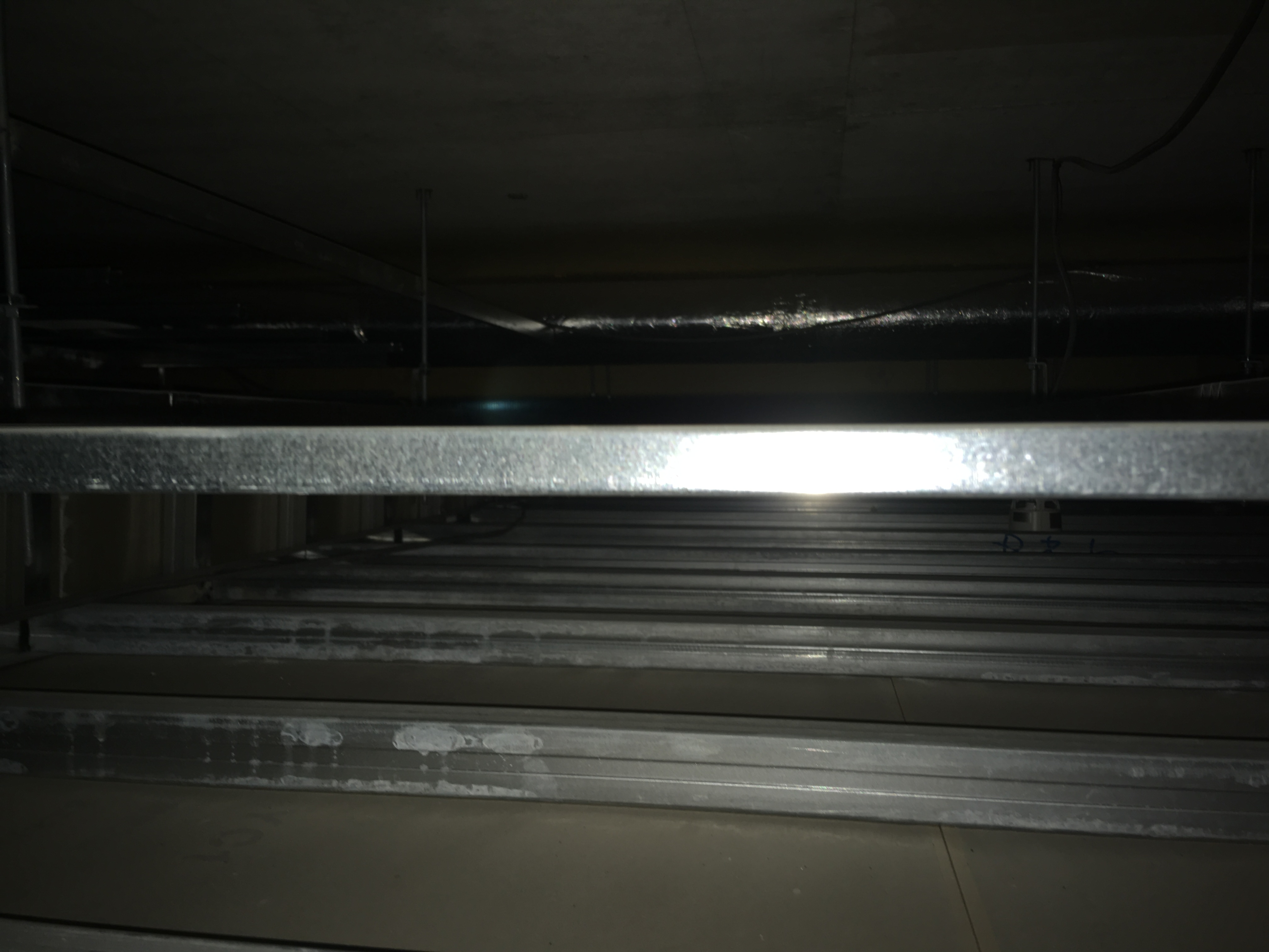 天井裏はどうなってる？