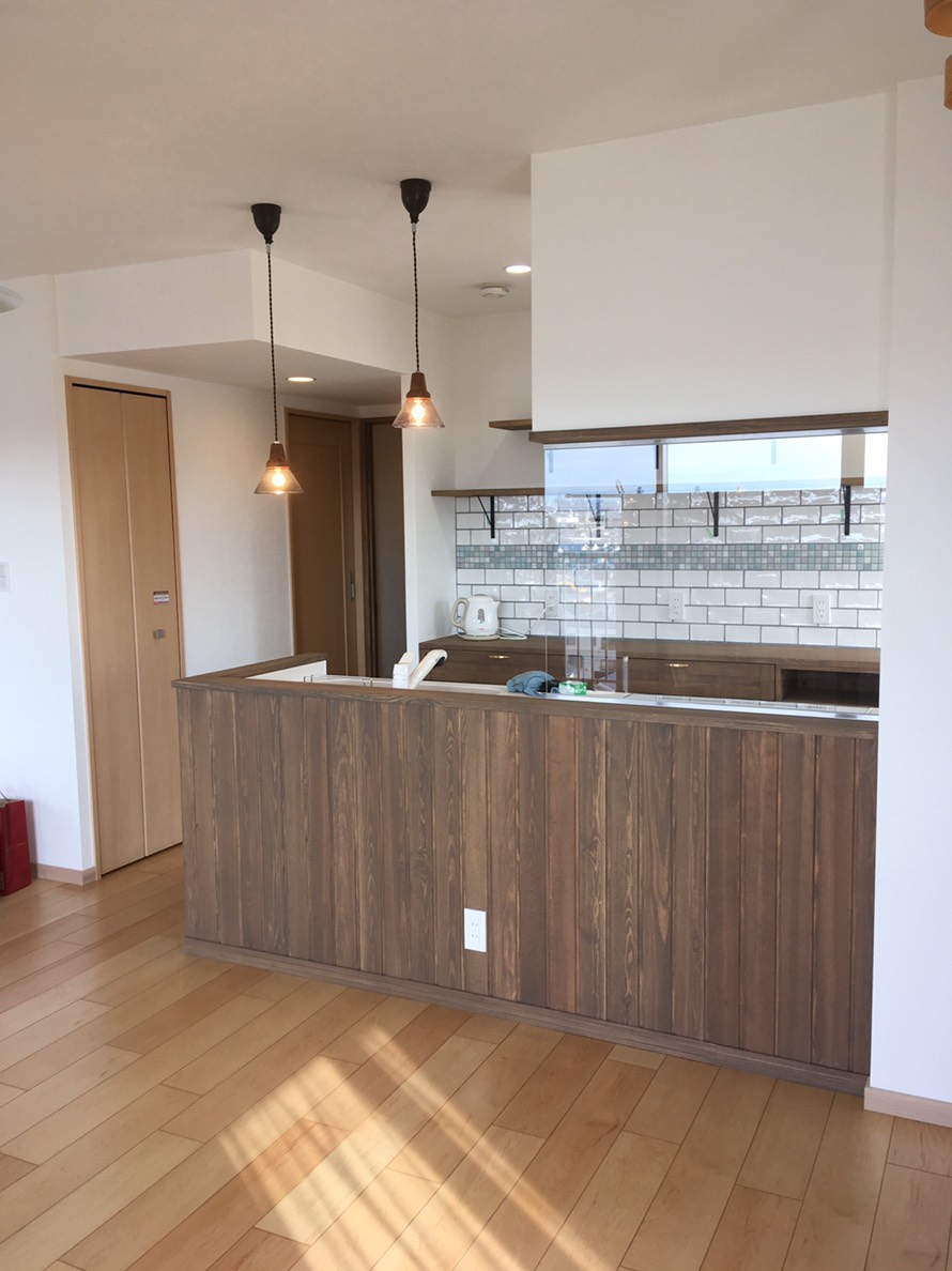 かわいいキッチン・飾り棚