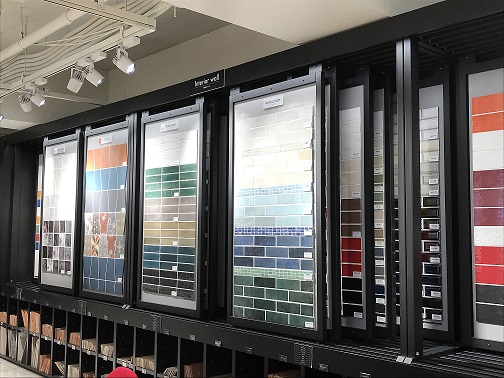 タイルを探しに・・・