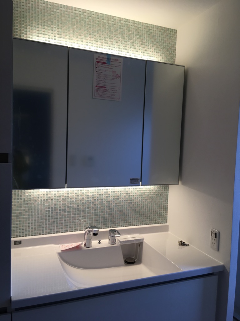 0EE4DFC6-ED4A-4739-82EF-A2B1D84DE32A