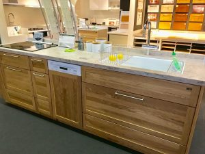 D9AE8F73-CCC7-4957-A322-C42F8498FDF0