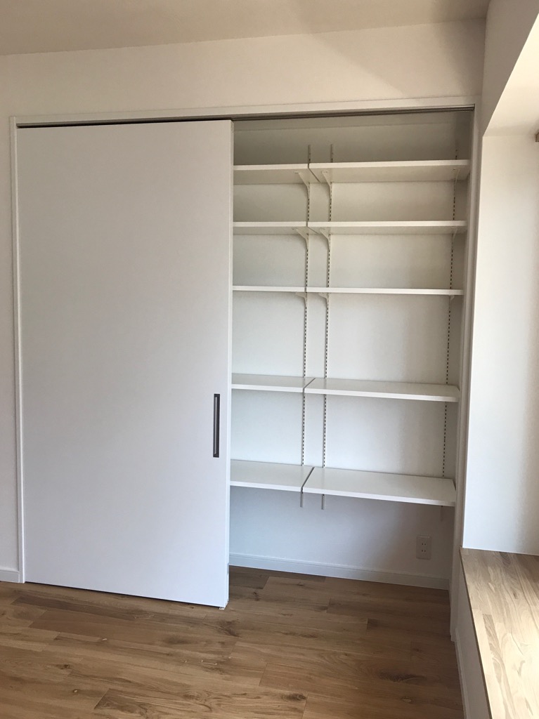 ＊完工②＊壁面収納〜パナソニック ベリティス引き違い戸HA型〜