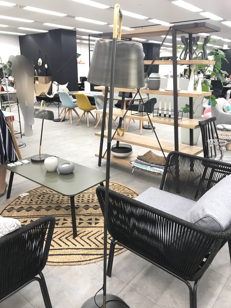 ＊新規取扱メーカー＊〜家具・La Forma〜