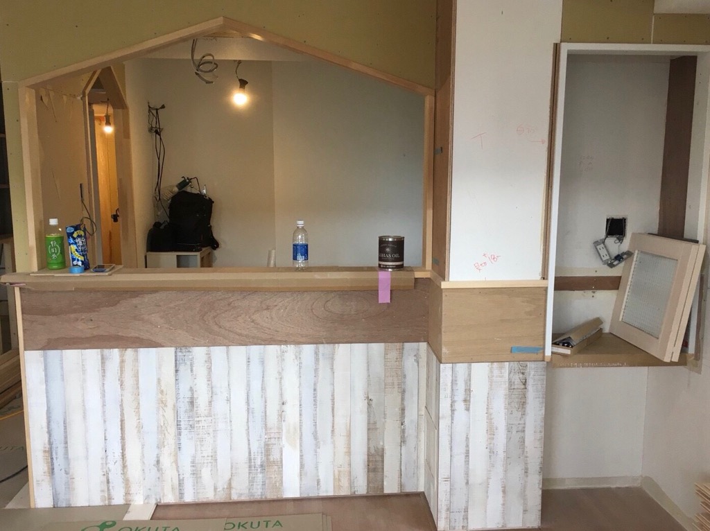 ＊アンティーク塗装の壁＊