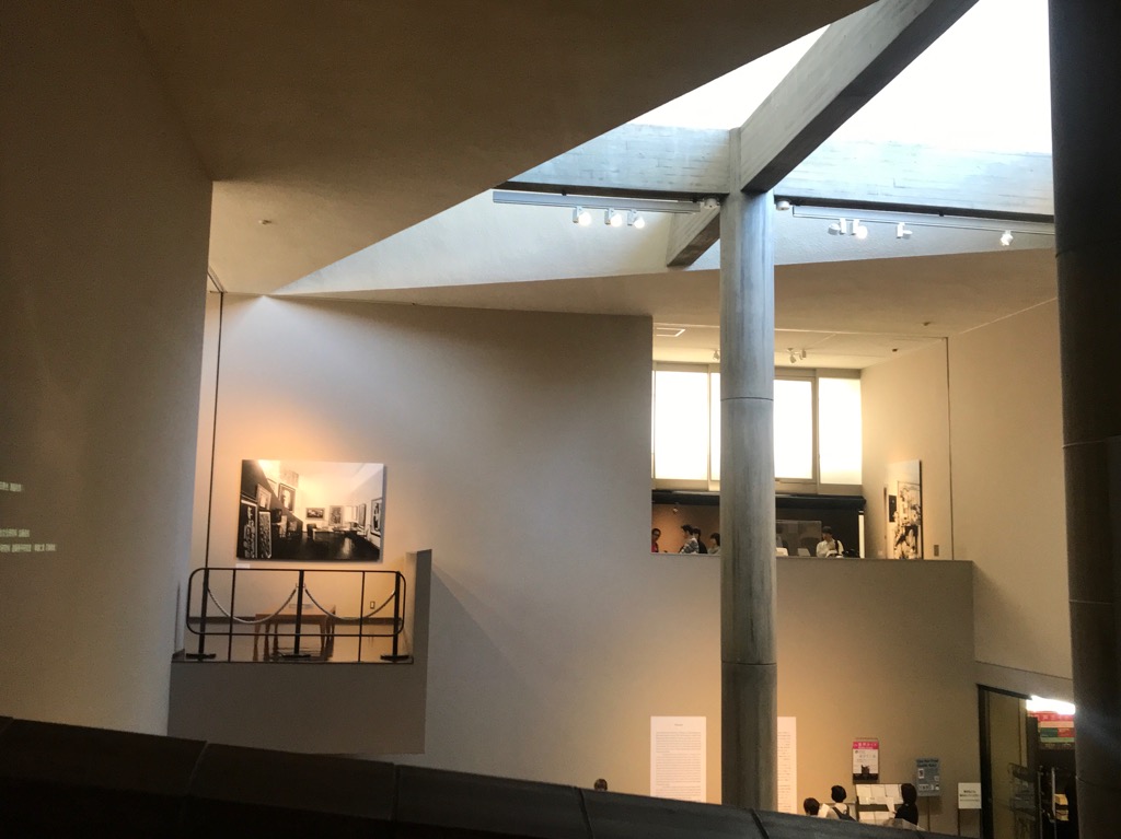 コルビュジエ建築でコルビュジエ絵画を