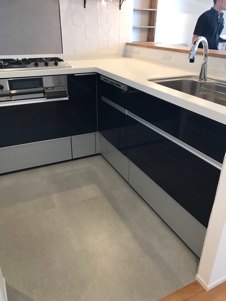 眺望の良いマンション・特等席はキッチンです♪