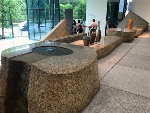 37063664-37CB-41B2-BD54-BB946568F5E0