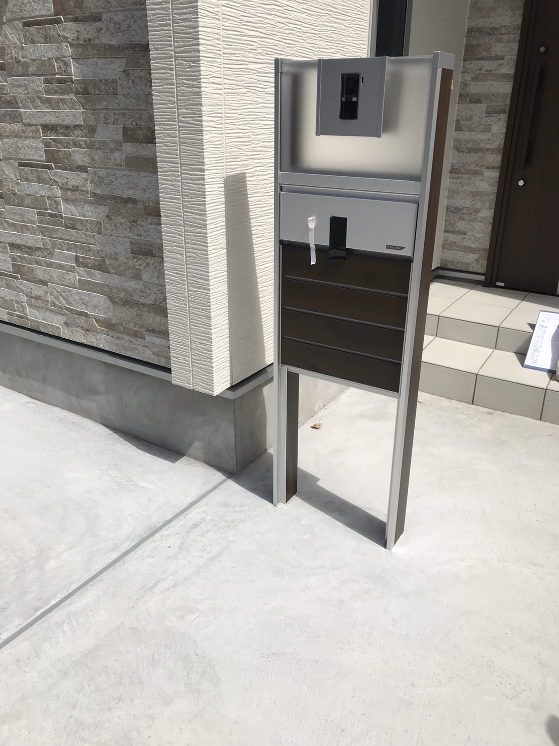 新築リノベ・かわいいポストに交換！