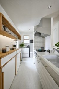 0E52BB0C-7C60-4AB3-B93F-5A2E8F316494