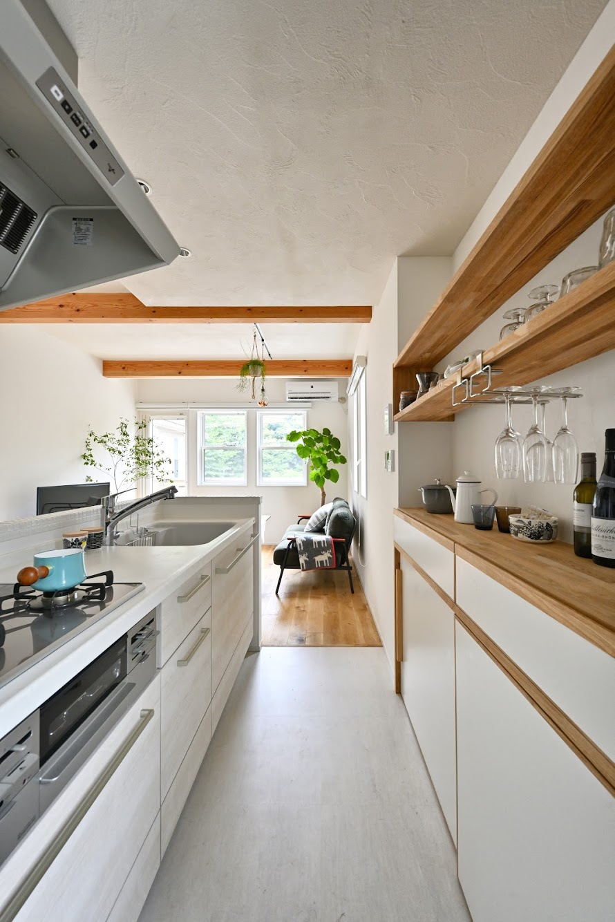 アアルトの家具のような造作カップボード