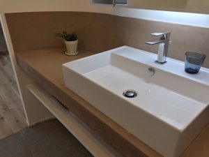 68EA969F-133B-4D4E-96CB-6A12B26F1B48