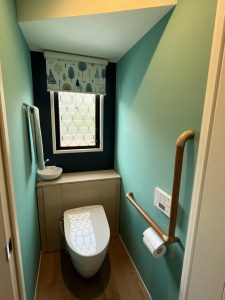 6EBB712D-A30D-4C0C-84BA-6DF709FD871C