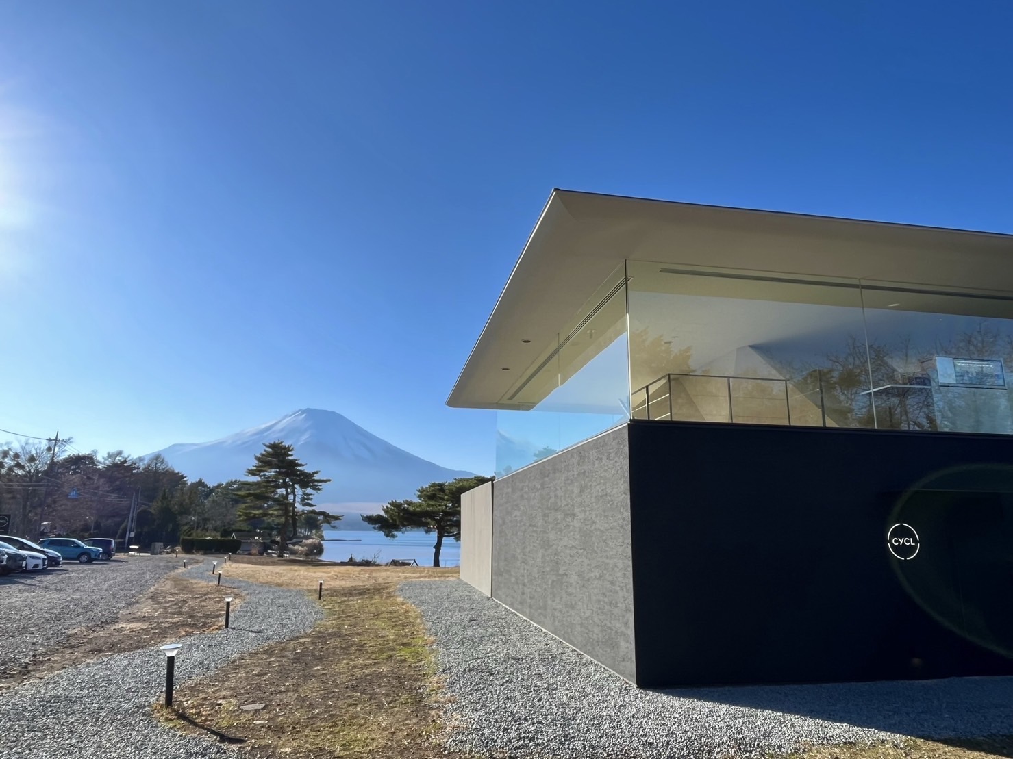 山中湖畔で富士山を眺めながらサウナ♪