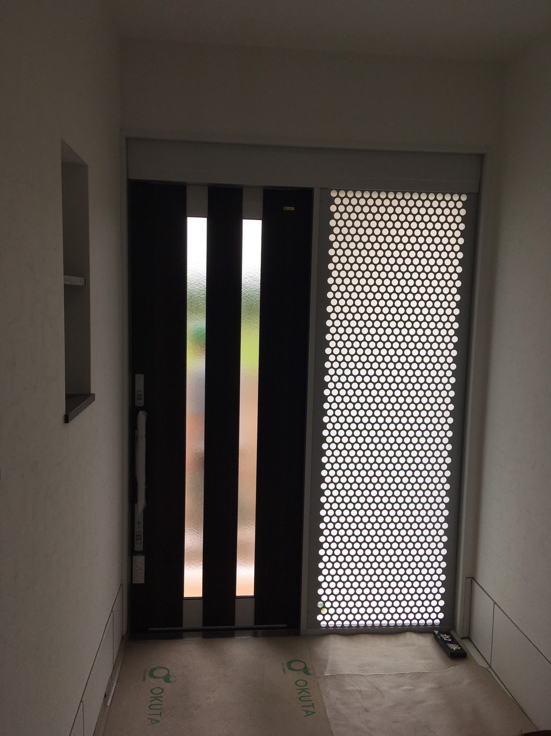 シックなお家、完成しました 〜玄関・ホール編〜